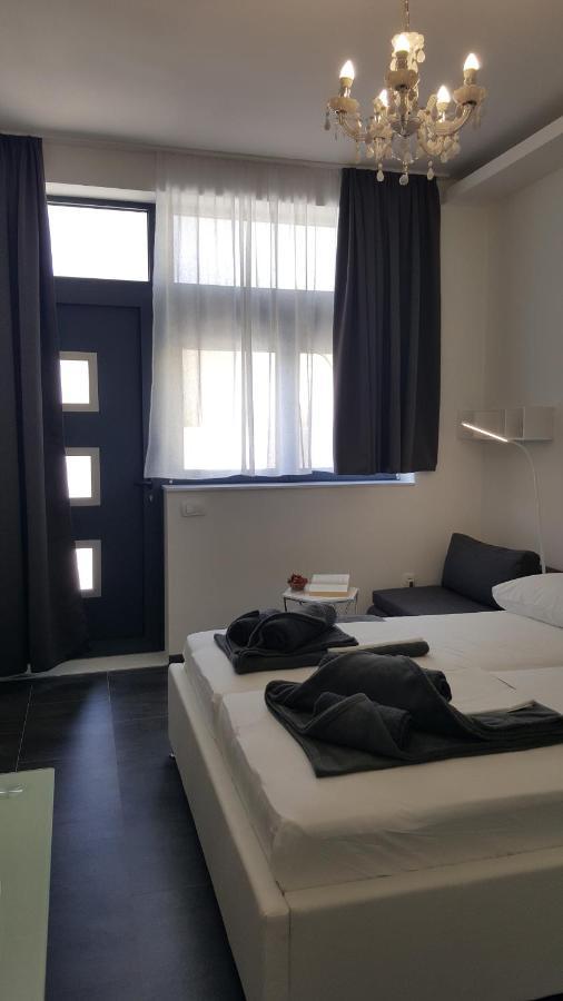 Grey House Makarska Exterior photo