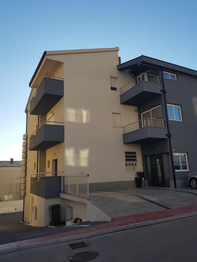 Grey House Makarska Exterior photo