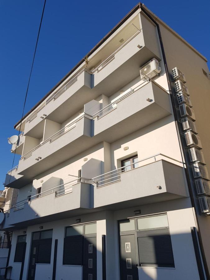 Grey House Makarska Exterior photo