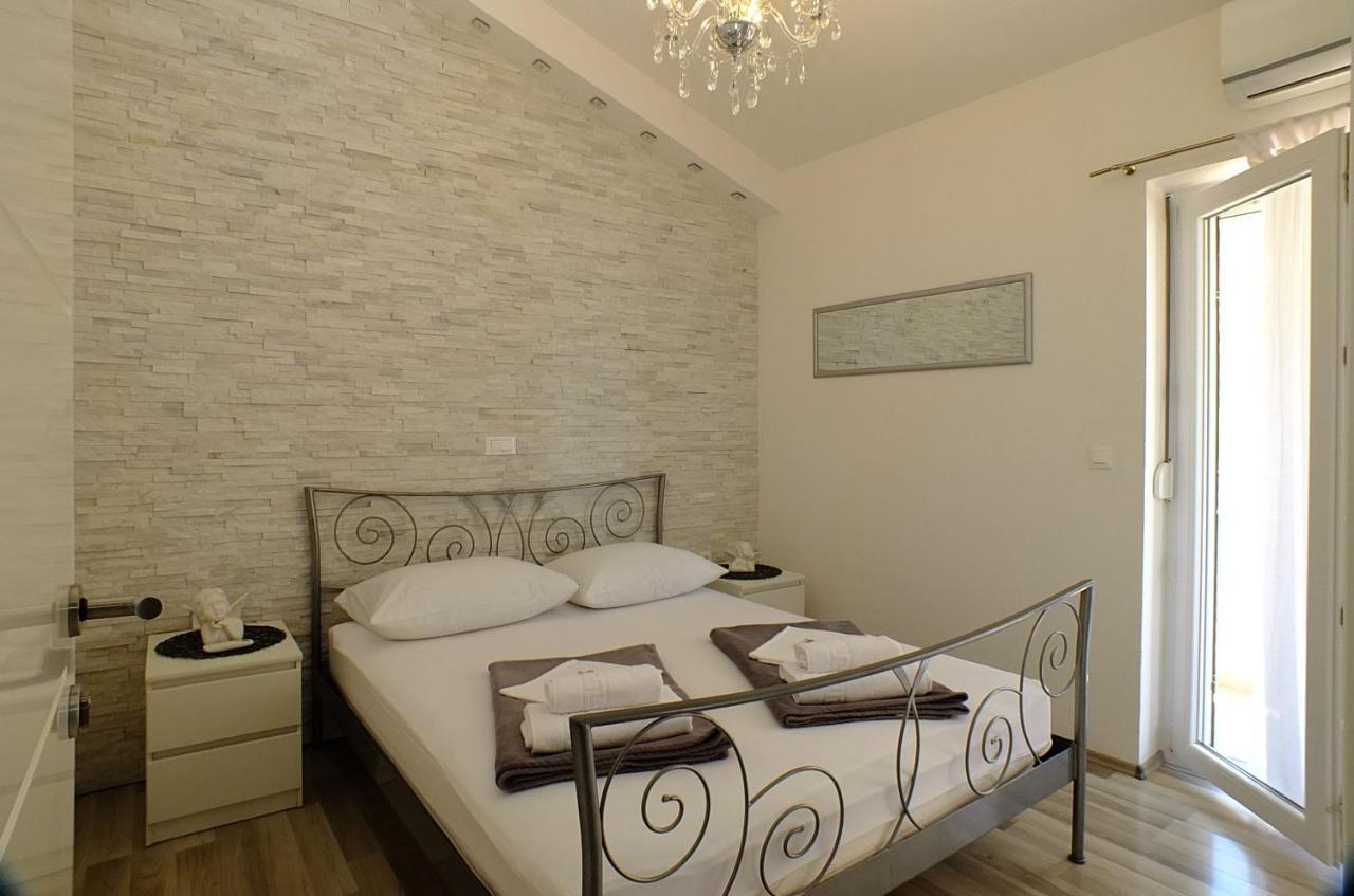 Grey House Makarska Exterior photo