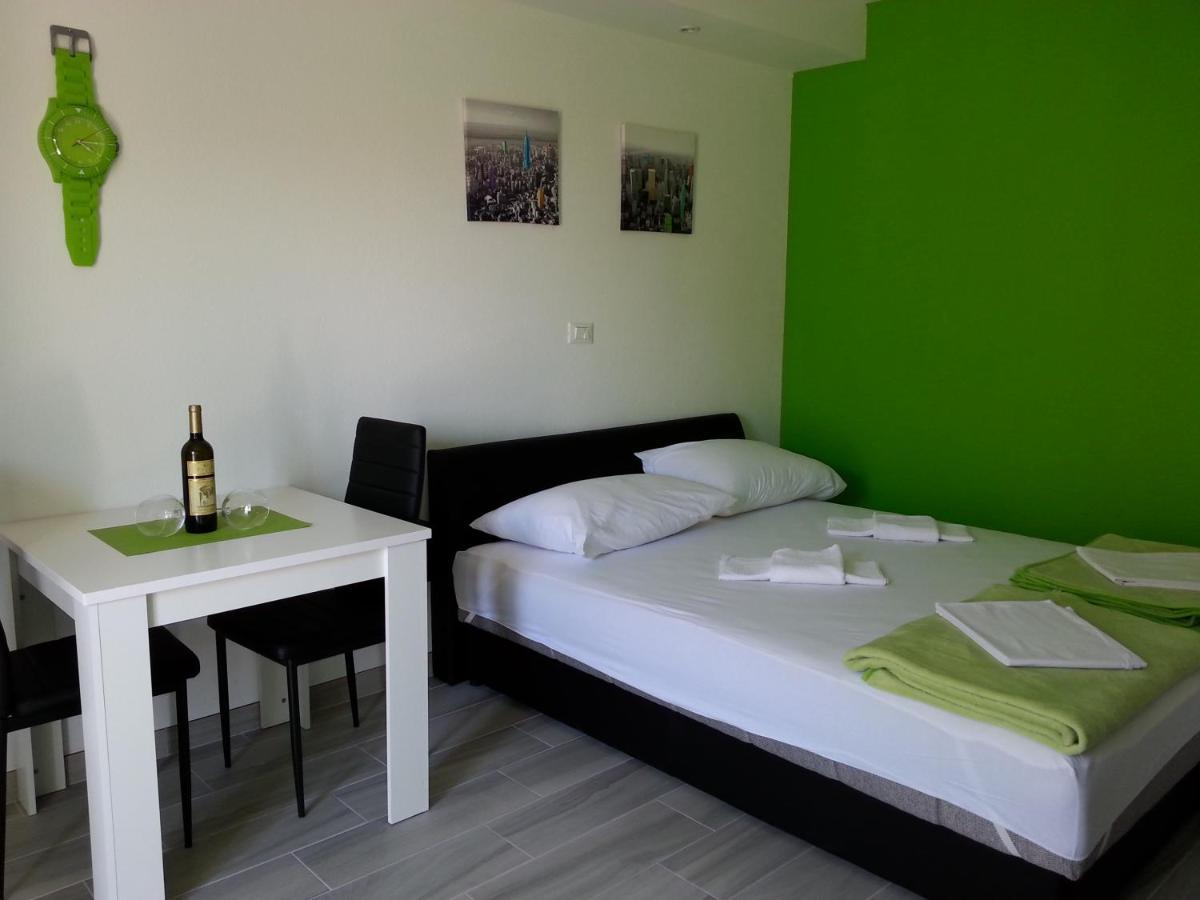 Grey House Makarska Exterior photo