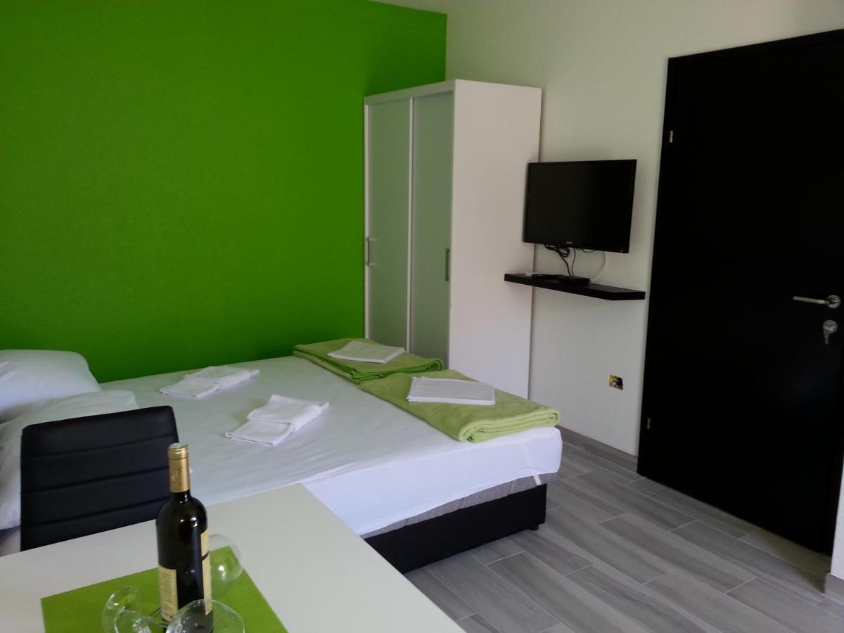 Grey House Makarska Exterior photo
