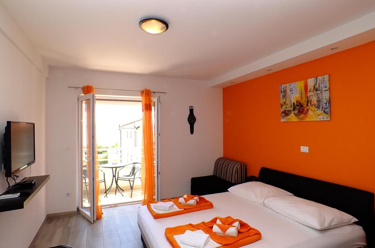 Grey House Makarska Exterior photo