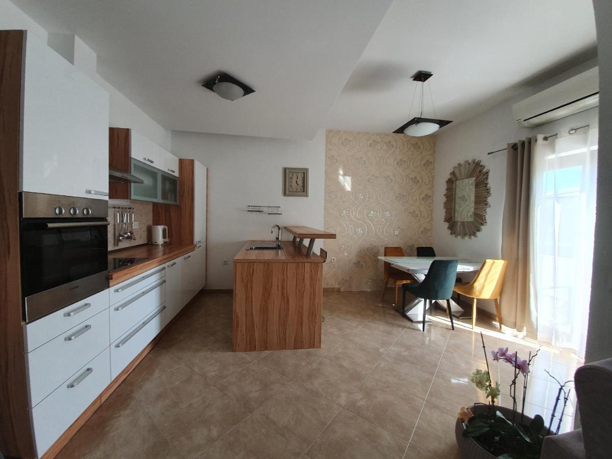 Grey House Makarska Exterior photo