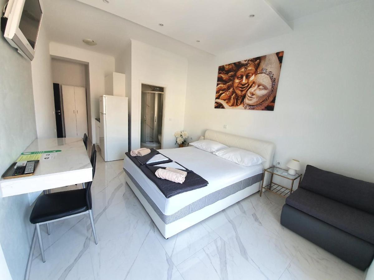 Grey House Makarska Exterior photo