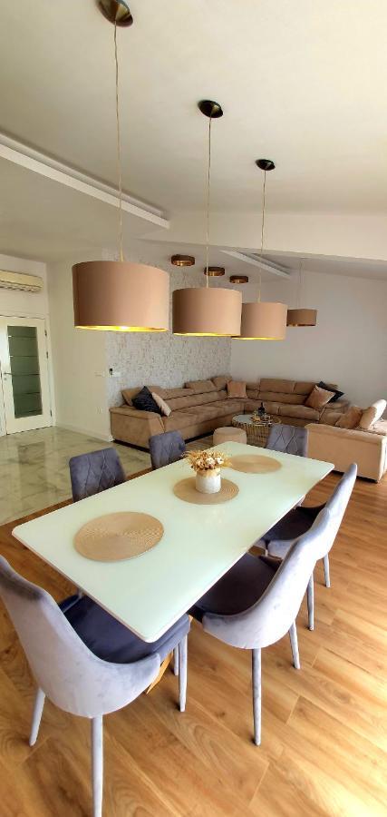 Grey House Makarska Exterior photo