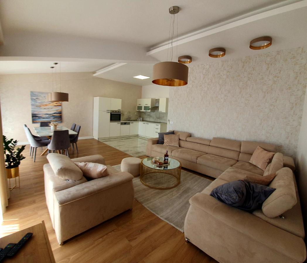 Grey House Makarska Exterior photo